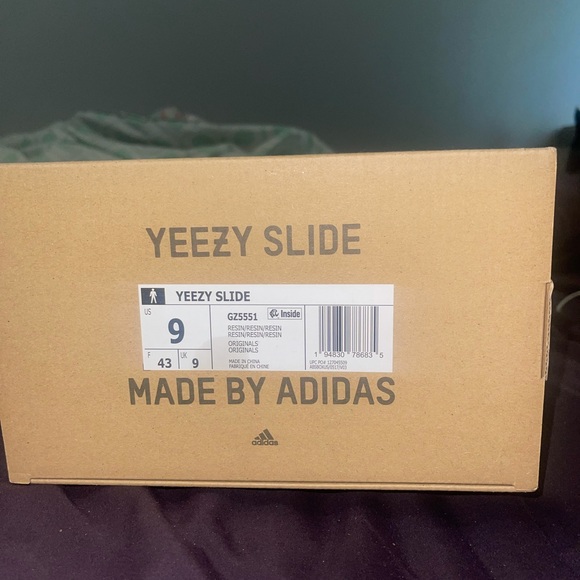 Yeezy Slides main image 4